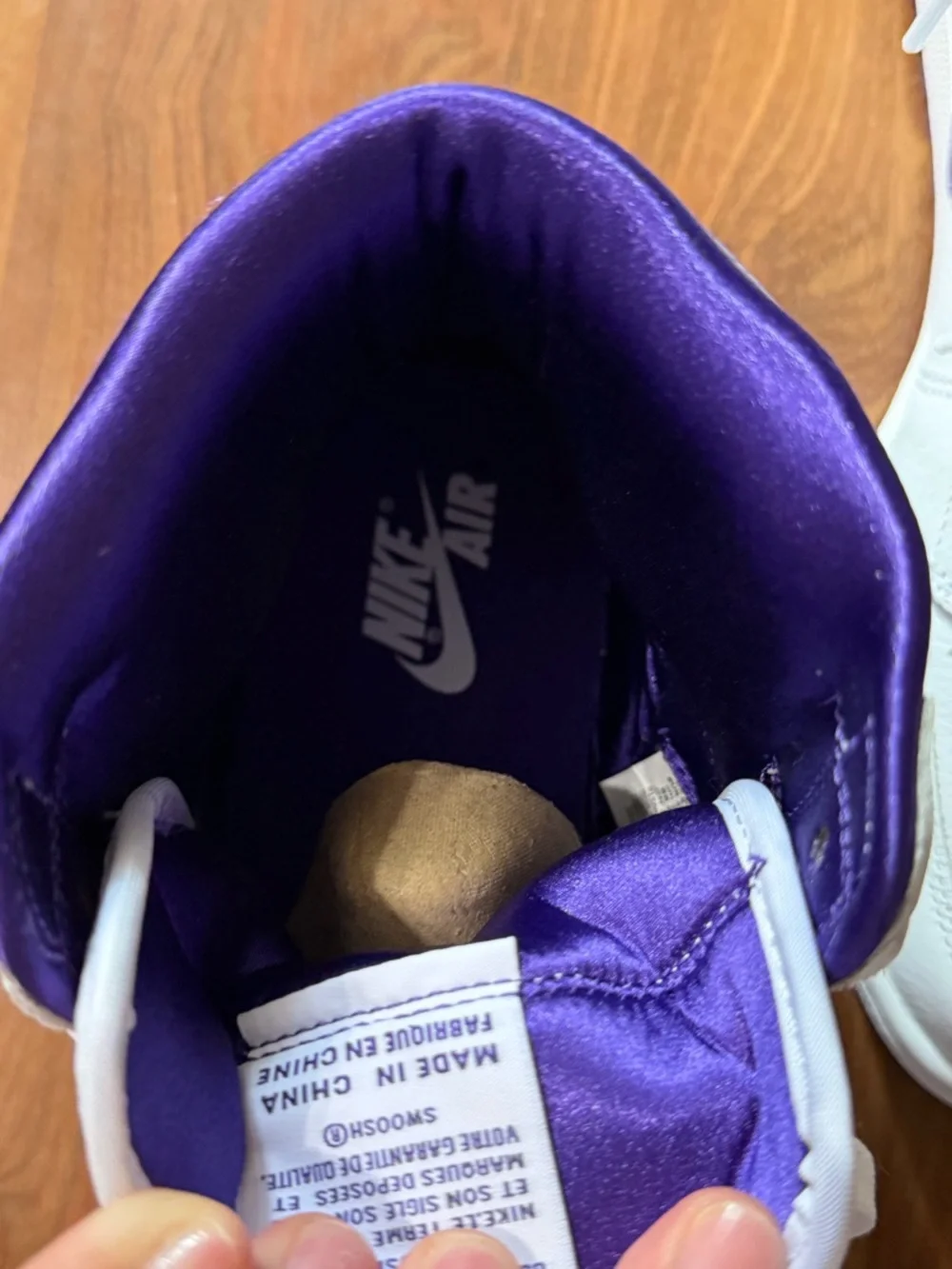 Nike Air Jordan 1 Retro High - White/Purple - Picture 5 of 8
